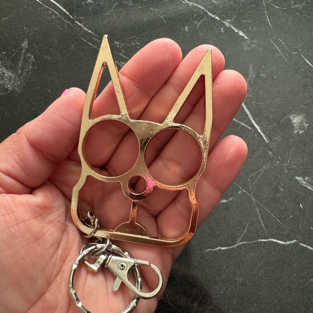 Self-Defense Cat Keychain - Picture 2 of 2